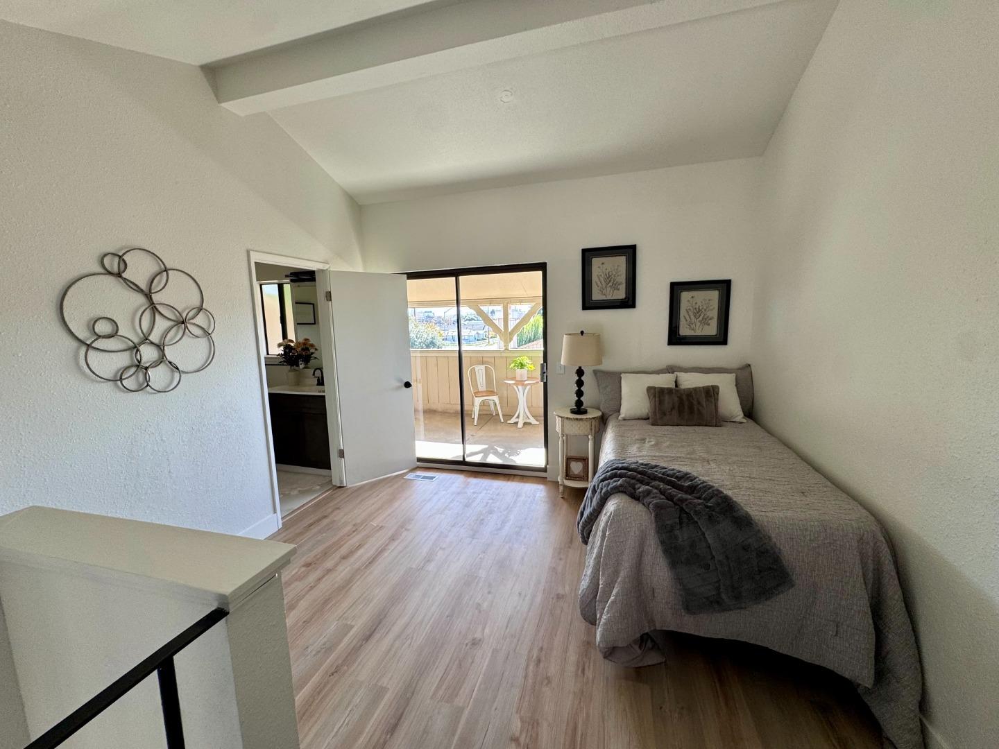 Detail Gallery Image 11 of 16 For 104 W Rossi St #13,  Salinas,  CA 93901 - 1 Beds | 1/1 Baths