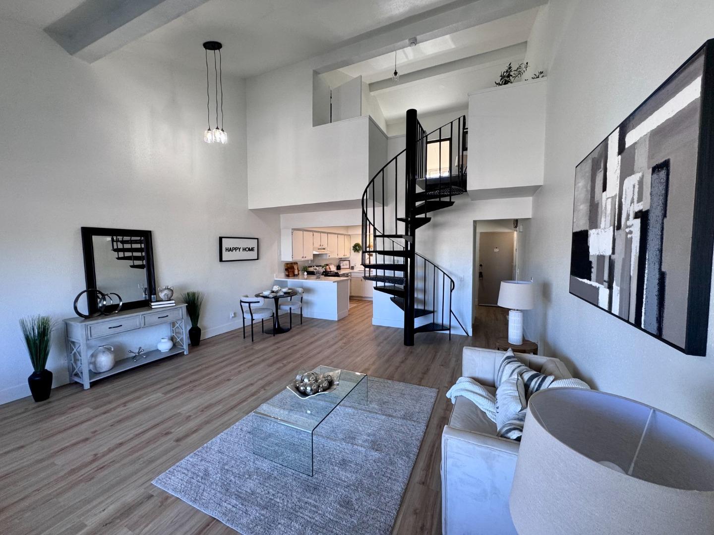 Detail Gallery Image 9 of 16 For 104 W Rossi St #13,  Salinas,  CA 93901 - 1 Beds | 1/1 Baths