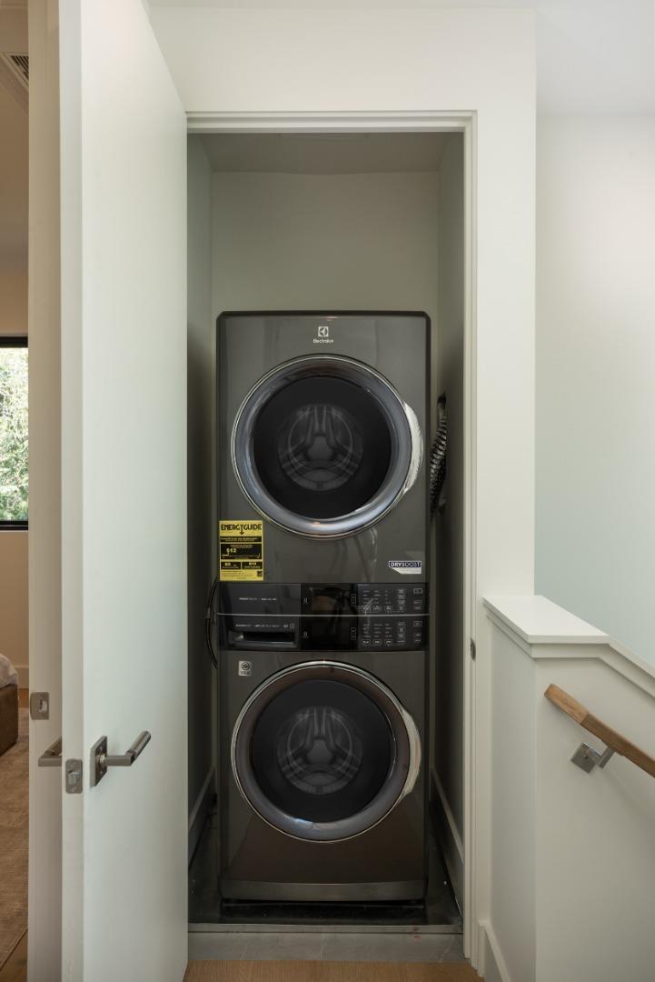 Detail Gallery Image 21 of 23 For 14 4th St, Los Altos,  CA 94022 - 3 Beds | 3 Baths