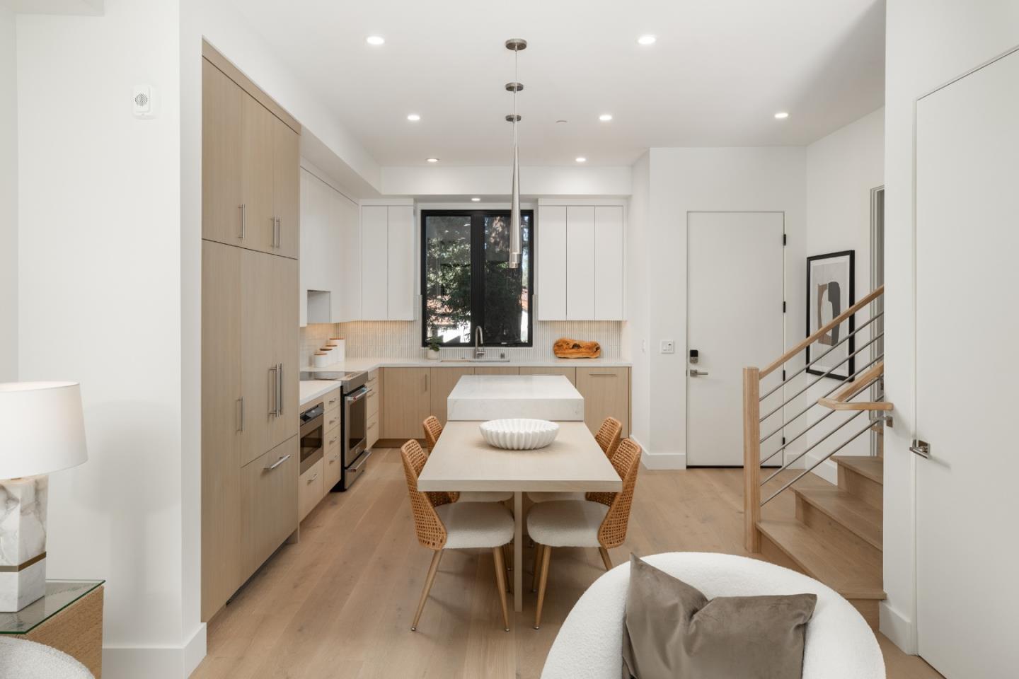 Detail Gallery Image 8 of 23 For 14 4th St, Los Altos,  CA 94022 - 3 Beds | 3 Baths