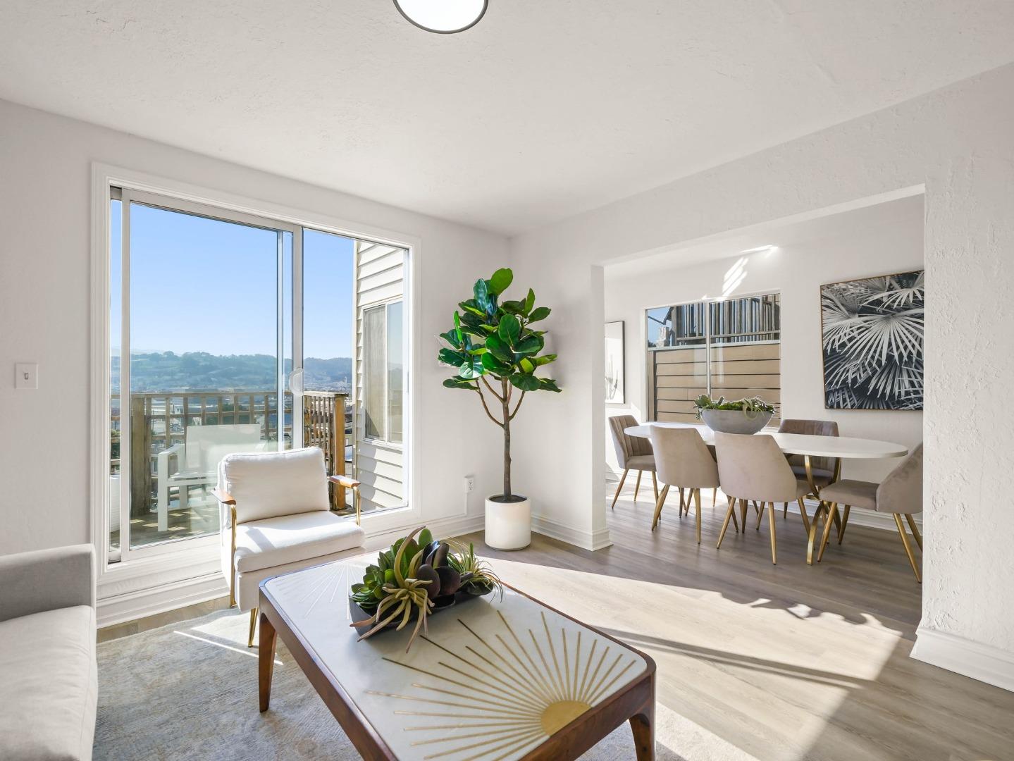 Detail Gallery Image 11 of 49 For 318 Topeka Ave, San Francisco,  CA 94124 - 4 Beds | 2 Baths