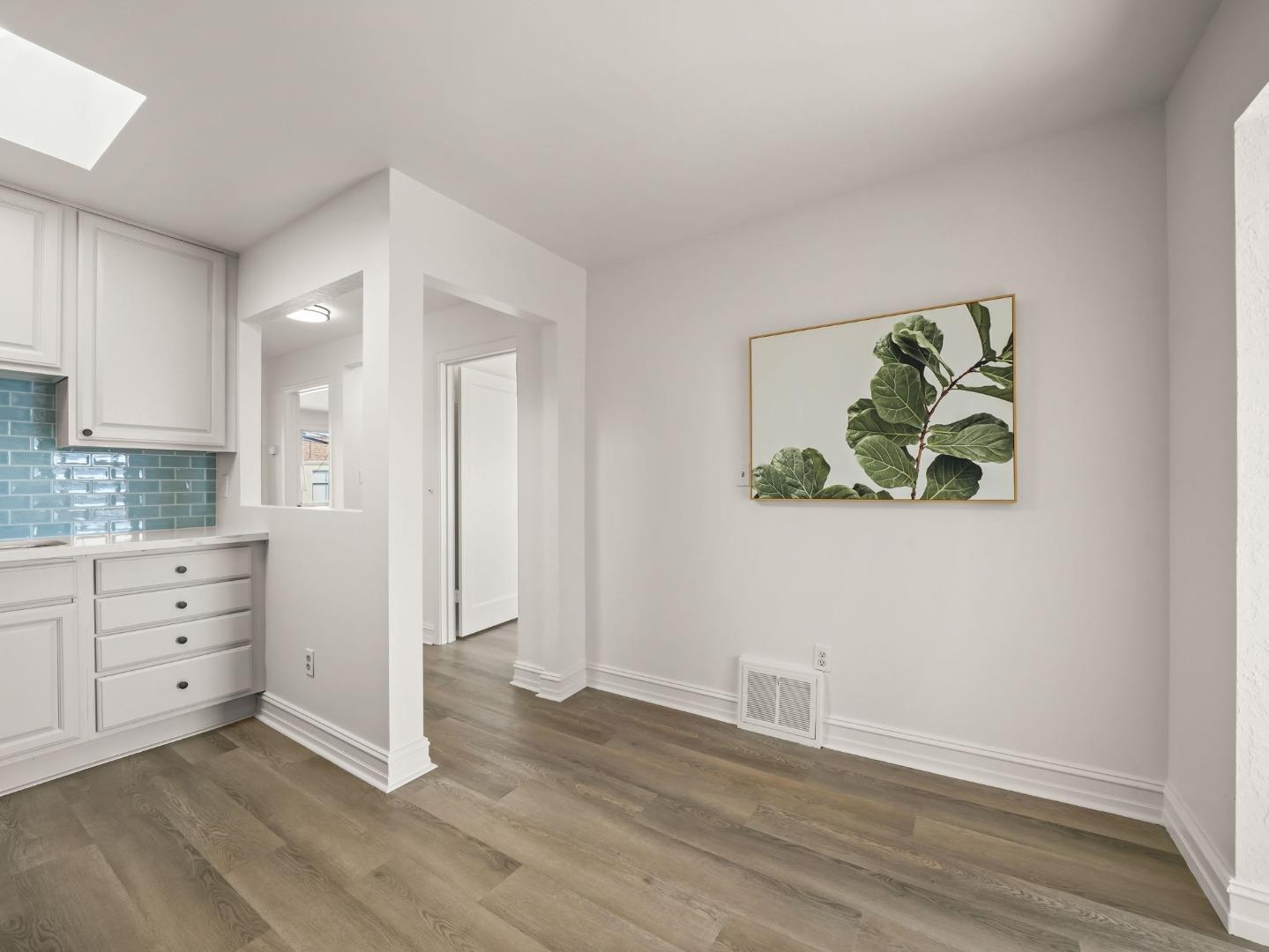 Detail Gallery Image 16 of 49 For 318 Topeka Ave, San Francisco,  CA 94124 - 4 Beds | 2 Baths