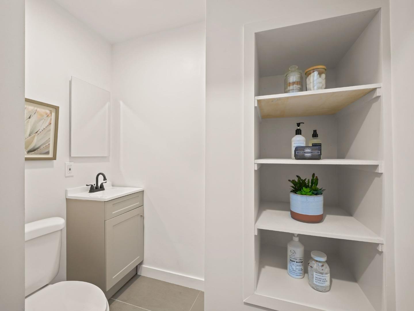 Detail Gallery Image 31 of 49 For 318 Topeka Ave, San Francisco,  CA 94124 - 4 Beds | 2 Baths