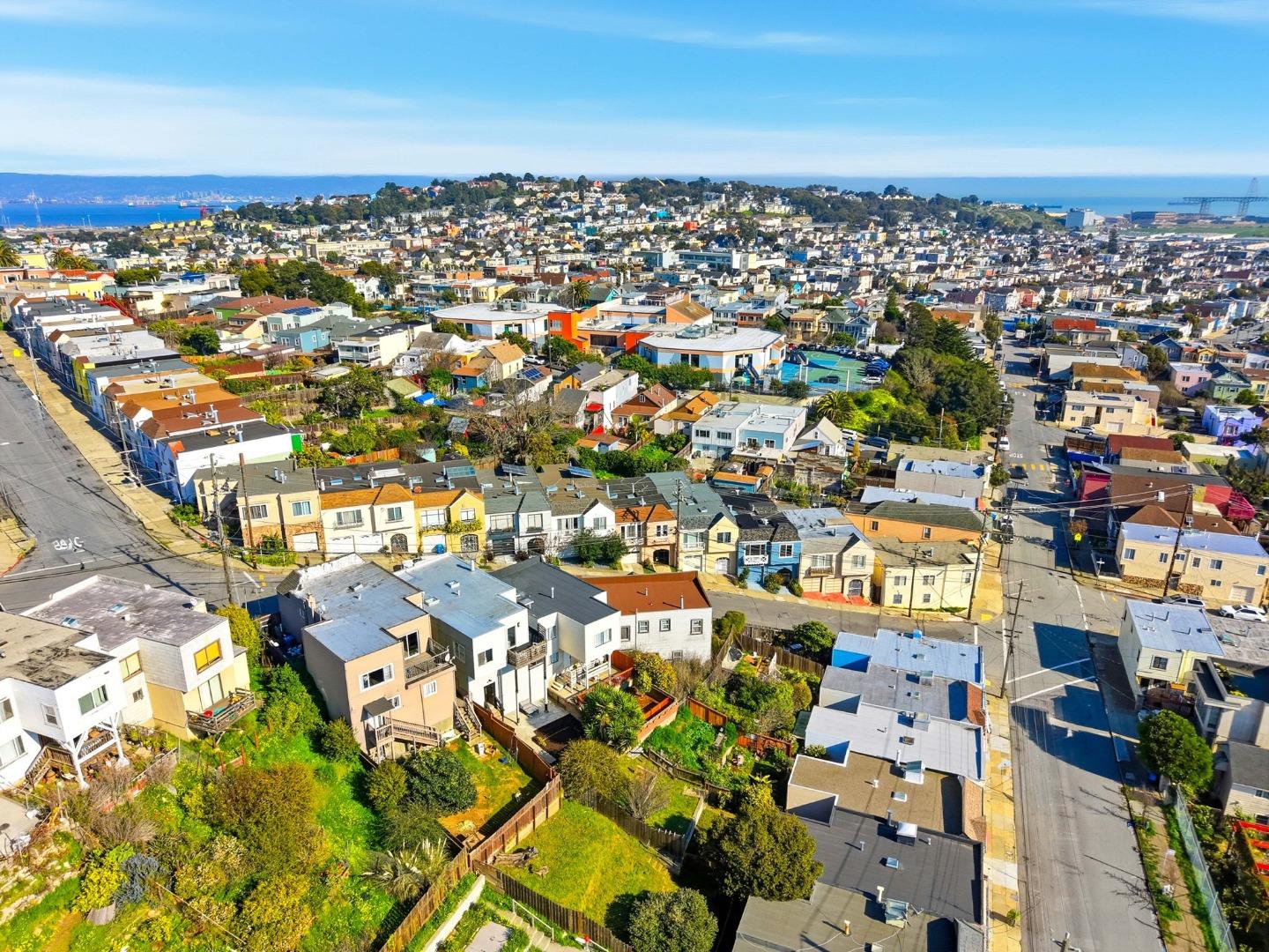 Detail Gallery Image 44 of 49 For 318 Topeka Ave, San Francisco,  CA 94124 - 4 Beds | 2 Baths