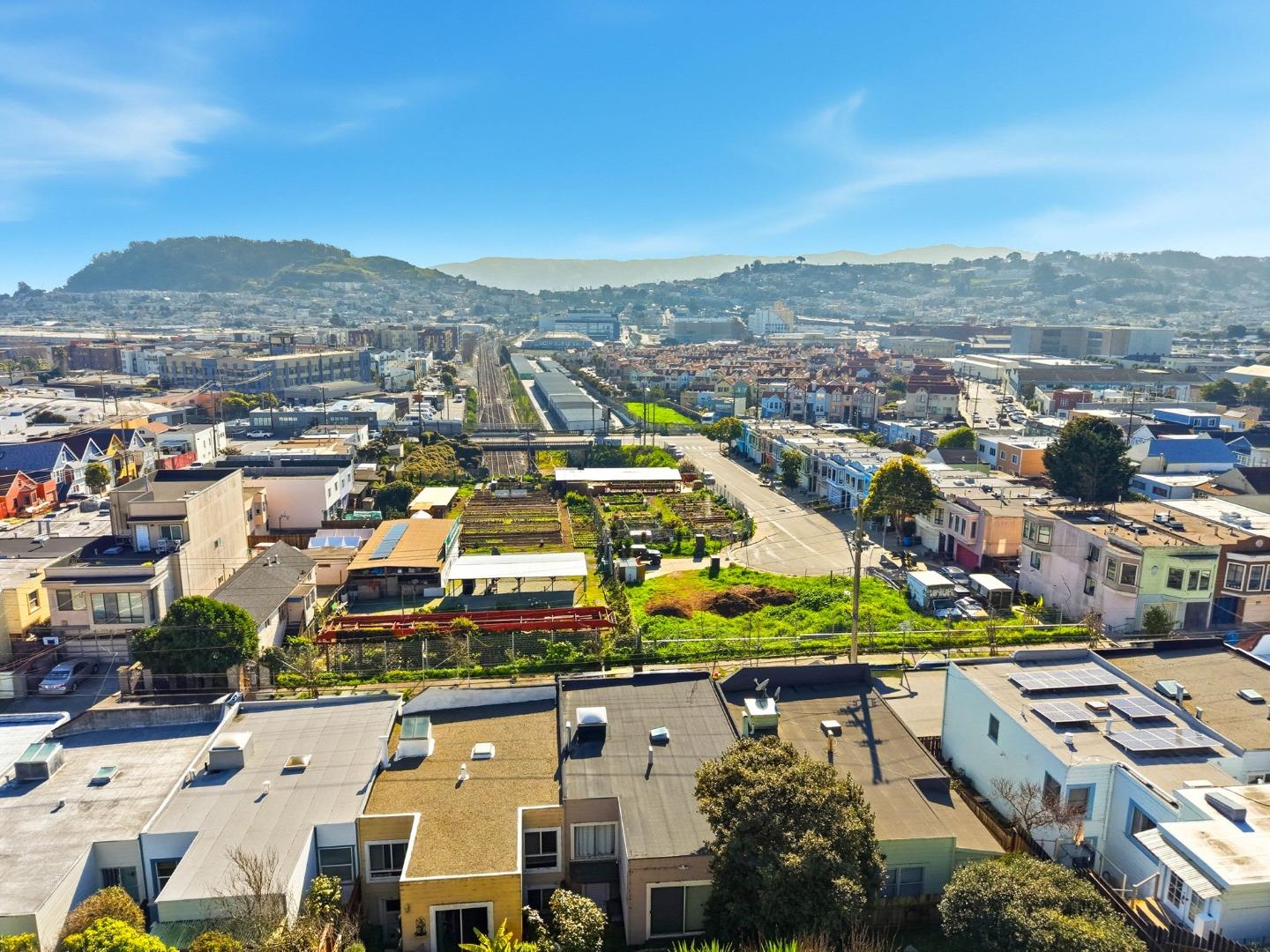 Detail Gallery Image 46 of 49 For 318 Topeka Ave, San Francisco,  CA 94124 - 4 Beds | 2 Baths