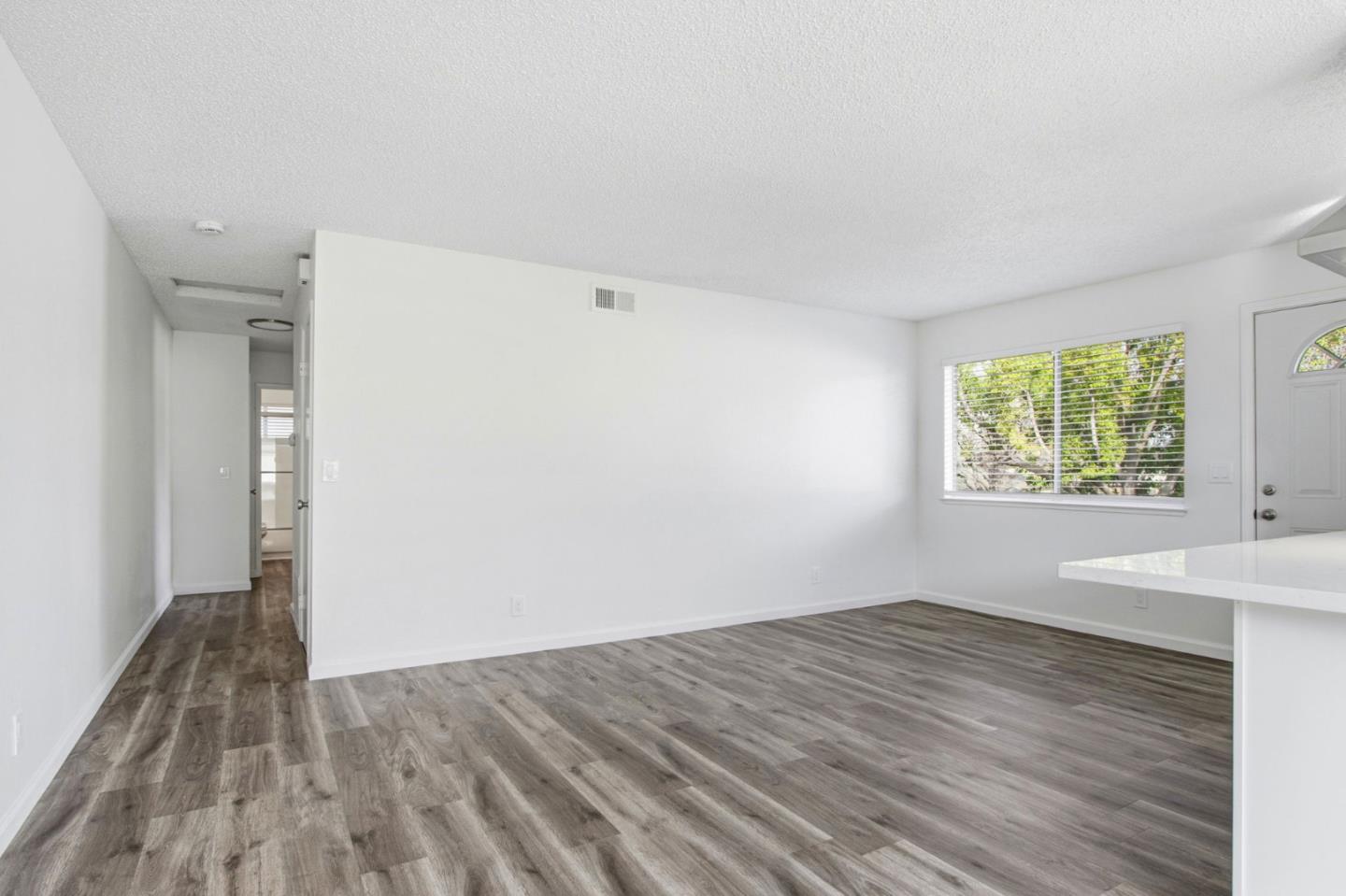 Detail Gallery Image 6 of 34 For 2323 Samaritan Dr #4,  San Jose,  CA 95124 - 2 Beds | 1 Baths