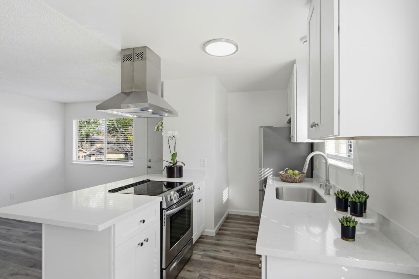 Detail Gallery Image 7 of 34 For 2323 Samaritan Dr #4,  San Jose,  CA 95124 - 2 Beds | 1 Baths