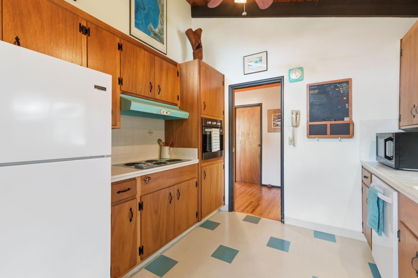 Detail Gallery Image 11 of 49 For 185 Woodston Way, Ben Lomond,  CA 95005 - 3 Beds | 1/1 Baths