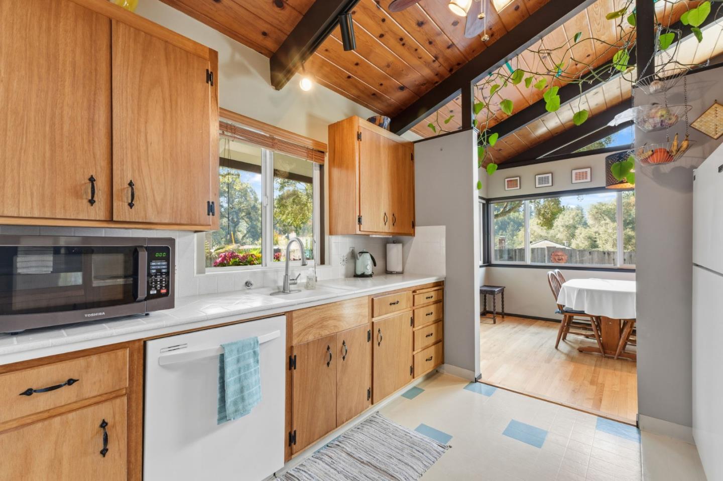 Detail Gallery Image 12 of 49 For 185 Woodston Way, Ben Lomond,  CA 95005 - 3 Beds | 1/1 Baths