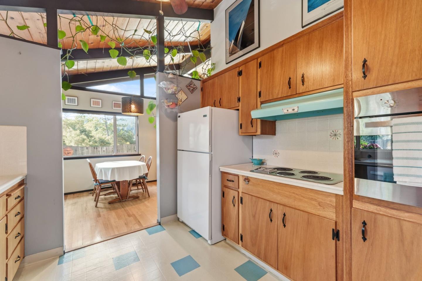 Detail Gallery Image 13 of 49 For 185 Woodston Way, Ben Lomond,  CA 95005 - 3 Beds | 1/1 Baths