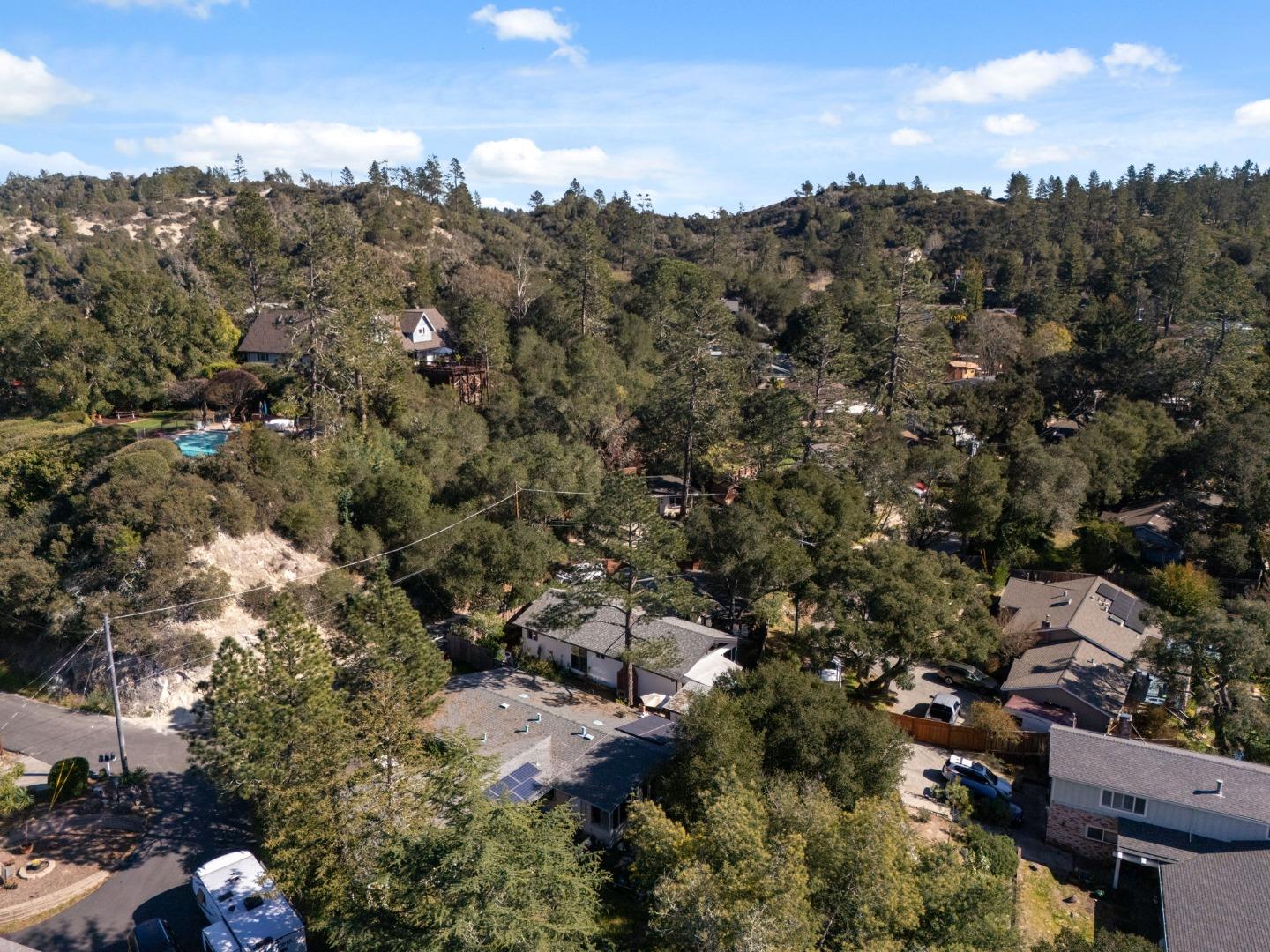 Detail Gallery Image 43 of 49 For 185 Woodston Way, Ben Lomond,  CA 95005 - 3 Beds | 1/1 Baths