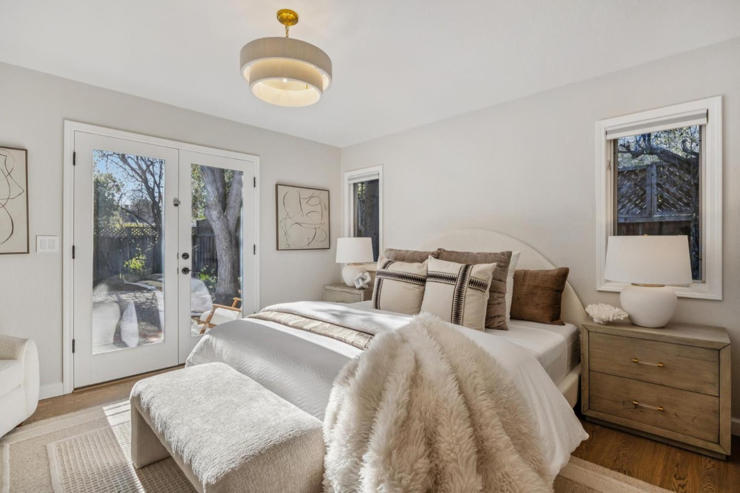 Detail Gallery Image 15 of 32 For 2434 Waverley St, Palo Alto,  CA 94301 - 4 Beds | 3/1 Baths