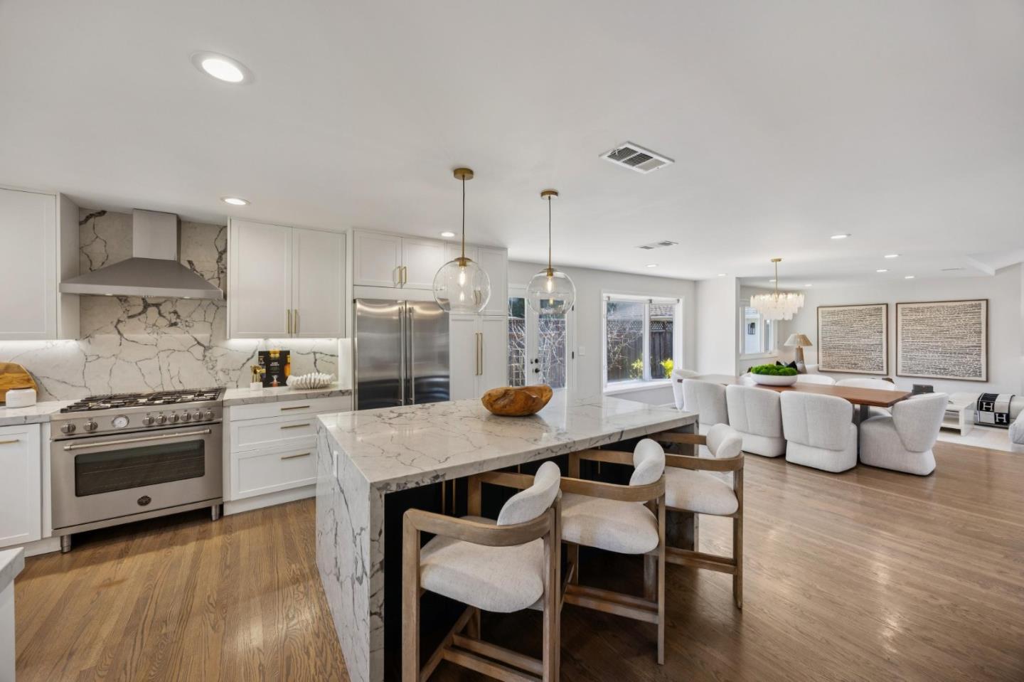 Detail Gallery Image 5 of 32 For 2434 Waverley St, Palo Alto,  CA 94301 - 4 Beds | 3/1 Baths