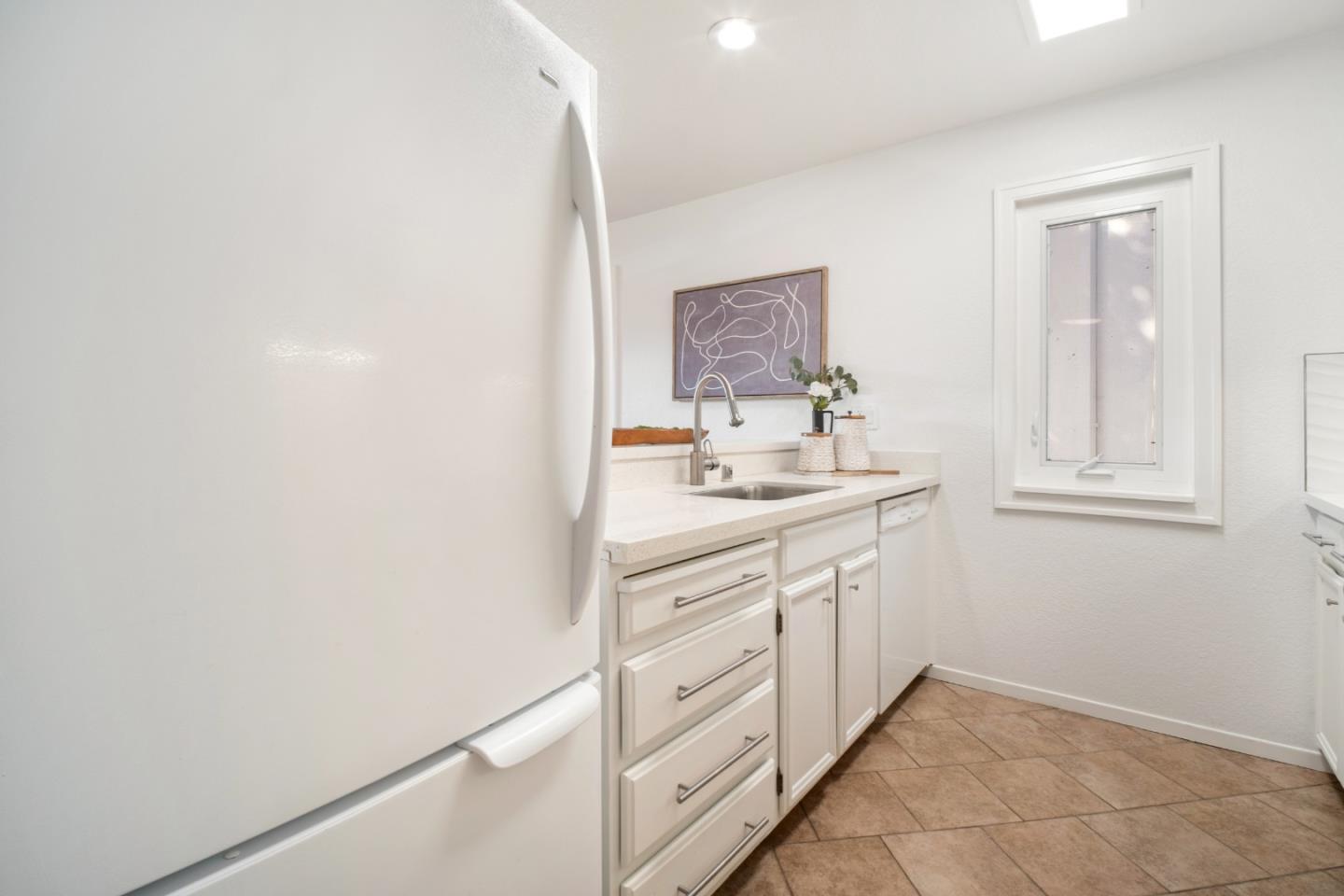 Detail Gallery Image 13 of 52 For 100 W El Camino Real #40,  Mountain View,  CA 94040 - 2 Beds | 2 Baths