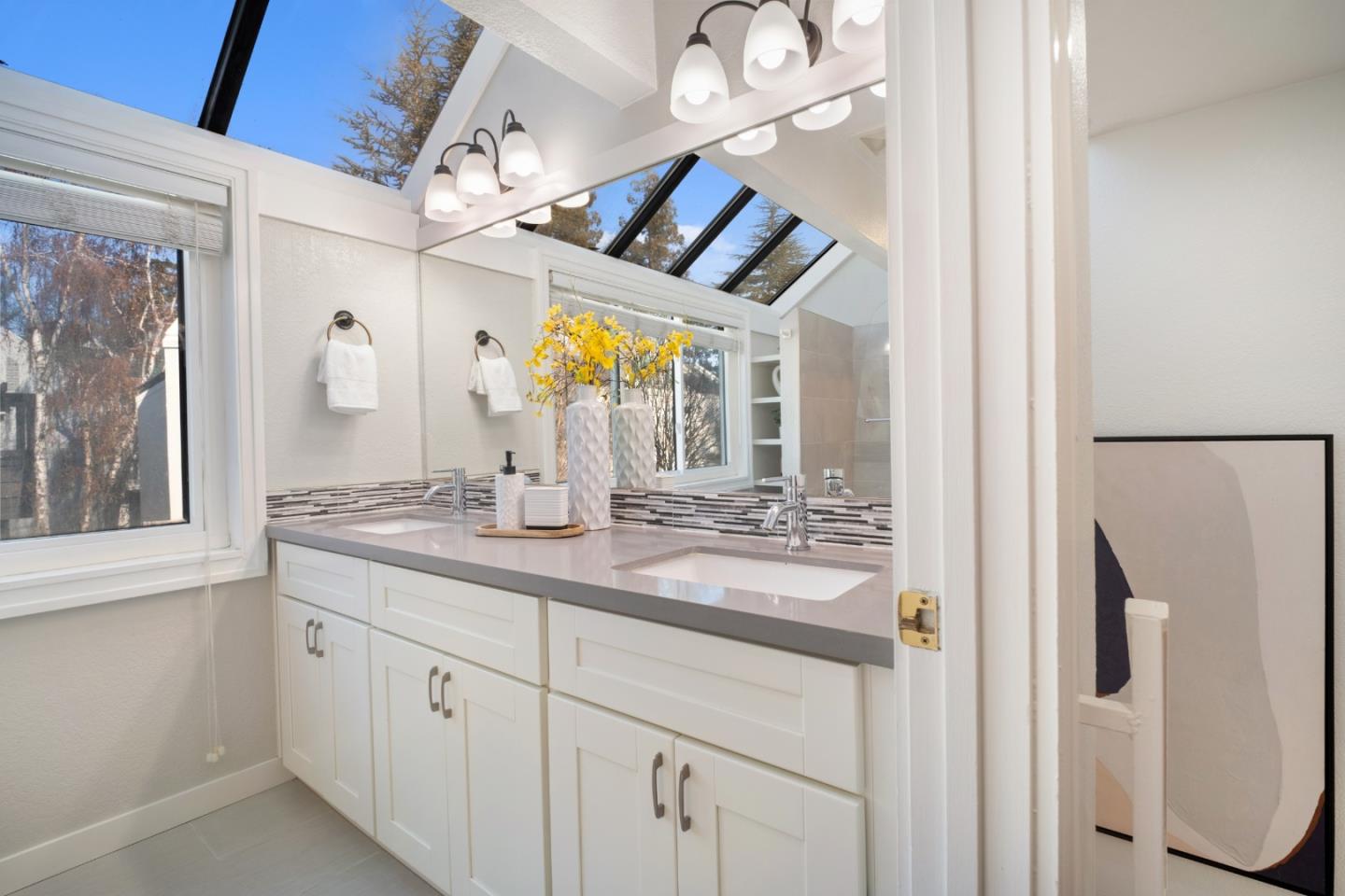 Detail Gallery Image 23 of 52 For 100 W El Camino Real #40,  Mountain View,  CA 94040 - 2 Beds | 2 Baths