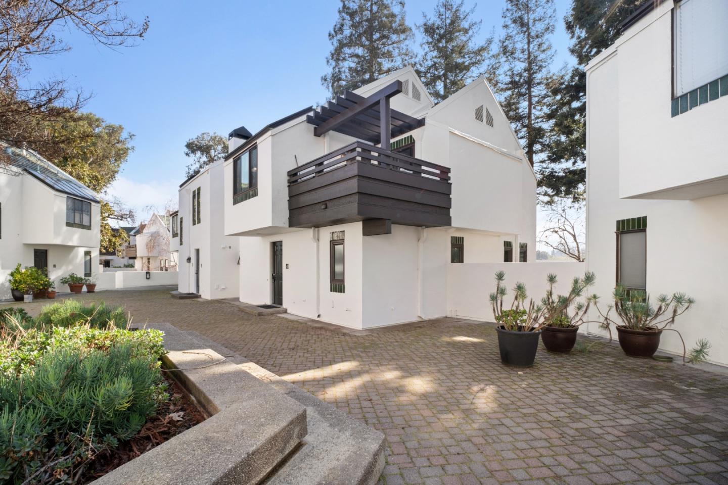 Detail Gallery Image 37 of 52 For 100 W El Camino Real #40,  Mountain View,  CA 94040 - 2 Beds | 2 Baths