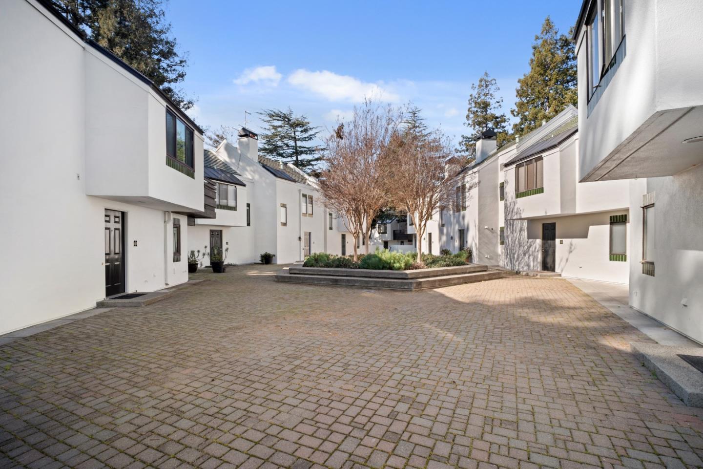 Detail Gallery Image 38 of 52 For 100 W El Camino Real #40,  Mountain View,  CA 94040 - 2 Beds | 2 Baths