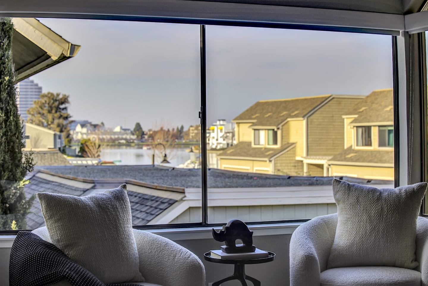 Detail Gallery Image 10 of 39 For 857 Canis Ln, Foster City,  CA 94404 - 3 Beds | 2/1 Baths