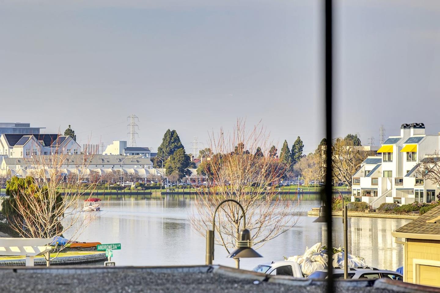 Detail Gallery Image 11 of 39 For 857 Canis Ln, Foster City,  CA 94404 - 3 Beds | 2/1 Baths