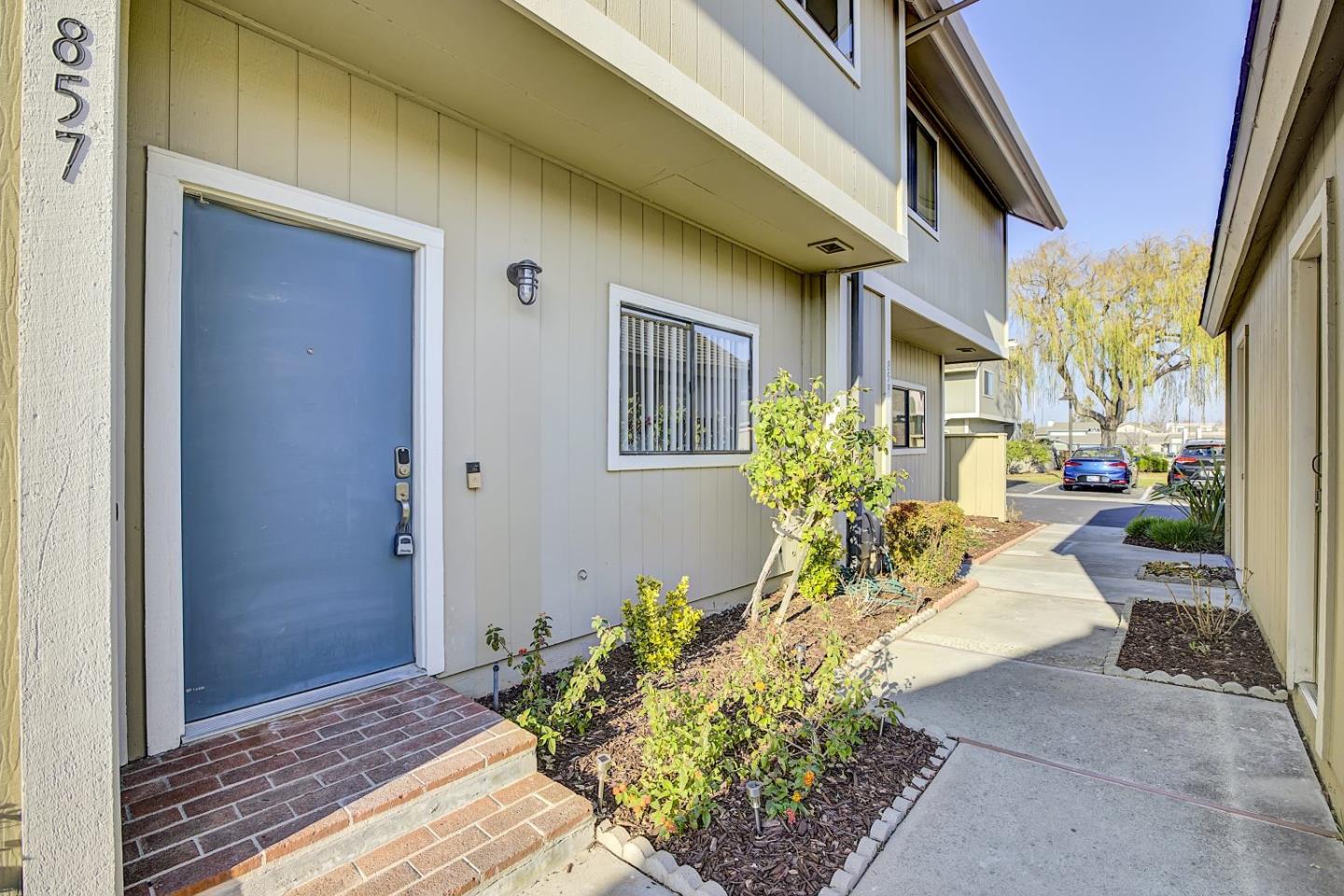 Detail Gallery Image 24 of 39 For 857 Canis Ln, Foster City,  CA 94404 - 3 Beds | 2/1 Baths