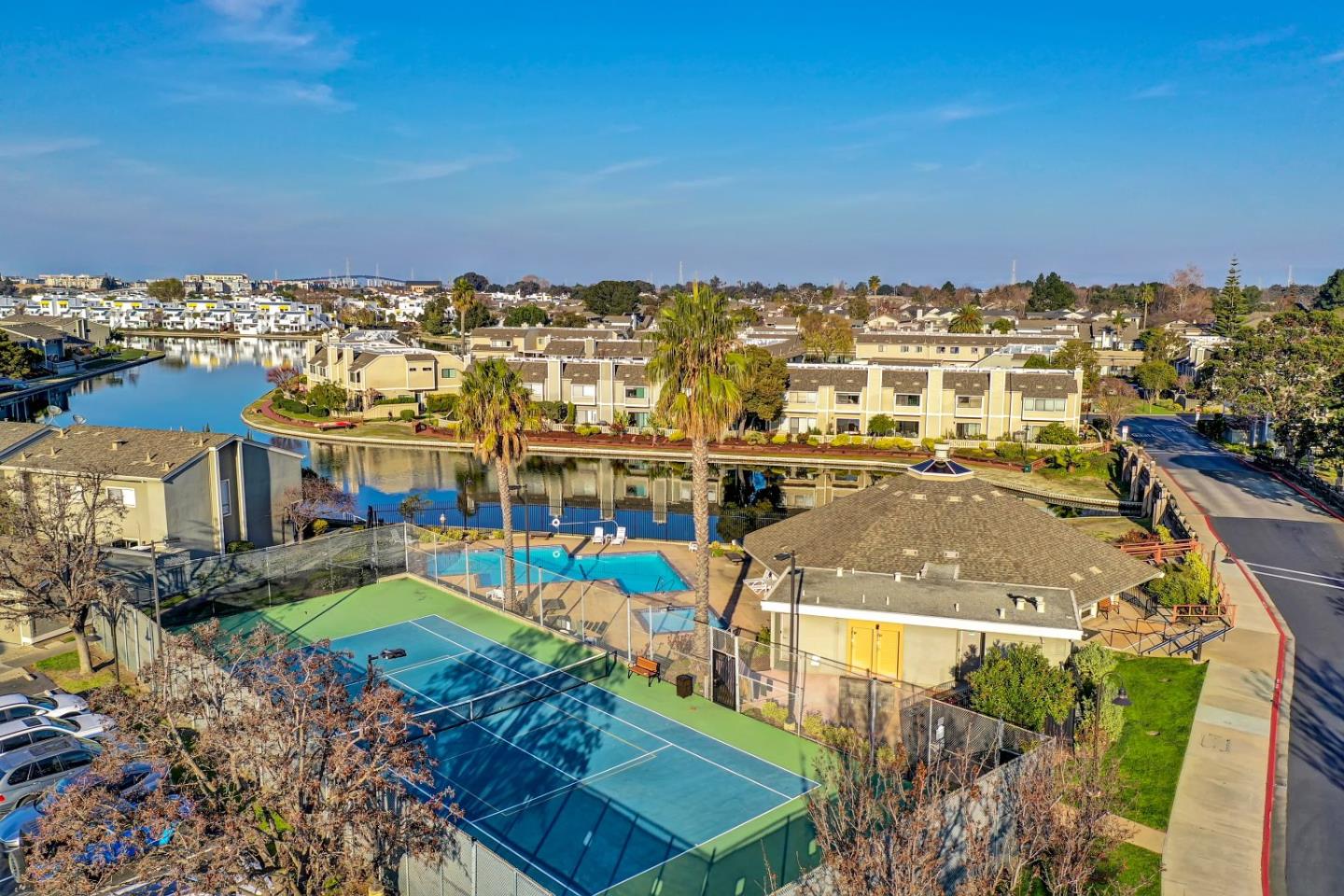 Detail Gallery Image 28 of 39 For 857 Canis Ln, Foster City,  CA 94404 - 3 Beds | 2/1 Baths