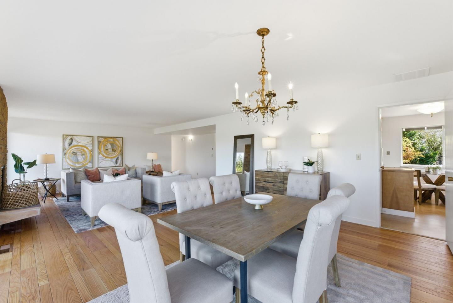 Detail Gallery Image 15 of 44 For 1235 via Huerta, Los Altos,  CA 94024 - 4 Beds | 3 Baths