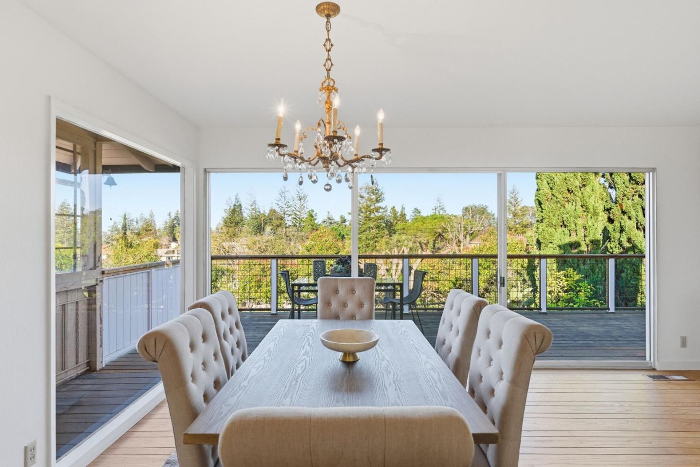 Detail Gallery Image 17 of 44 For 1235 via Huerta, Los Altos,  CA 94024 - 4 Beds | 3 Baths