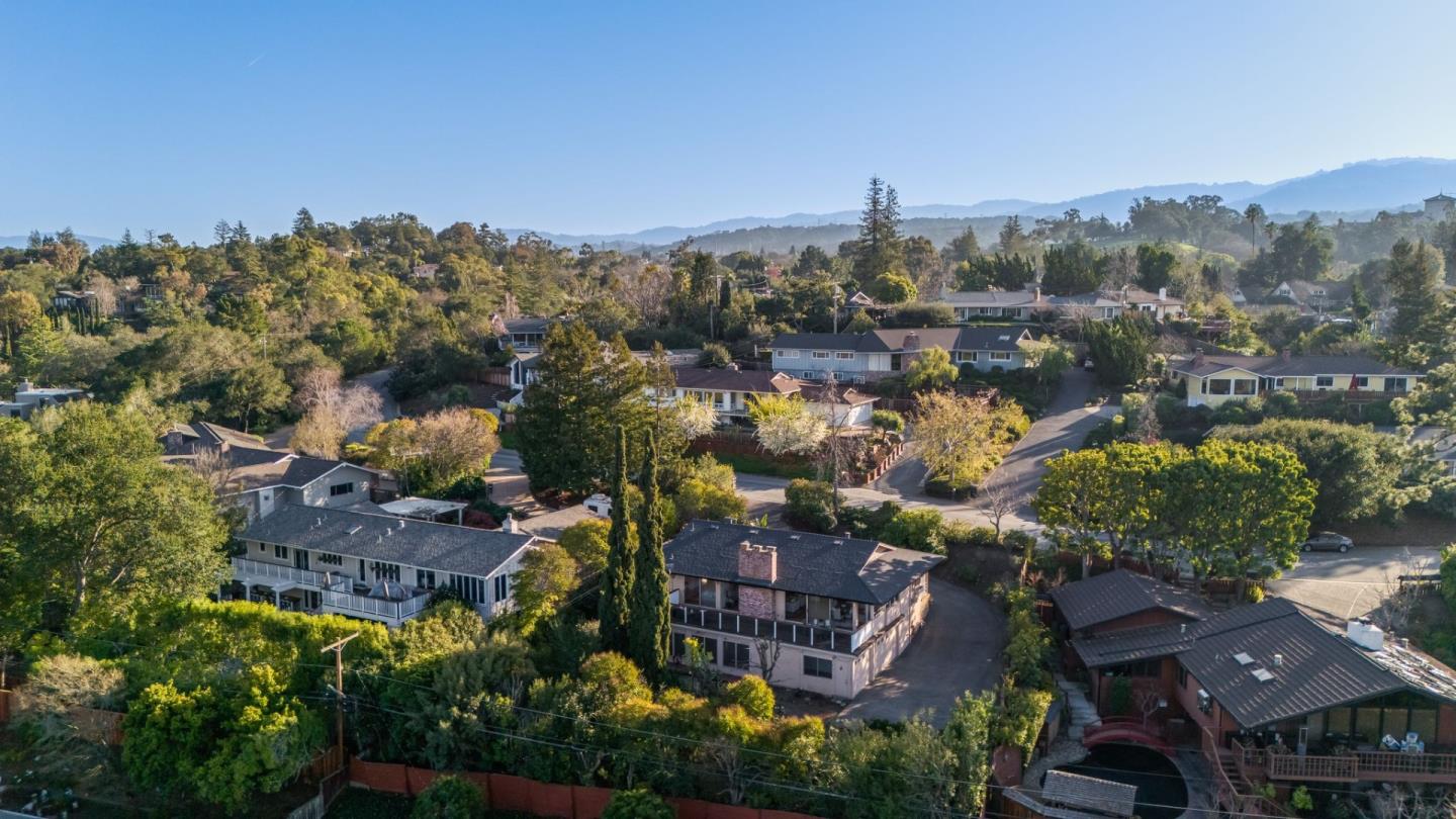 Detail Gallery Image 42 of 44 For 1235 via Huerta, Los Altos,  CA 94024 - 4 Beds | 3 Baths