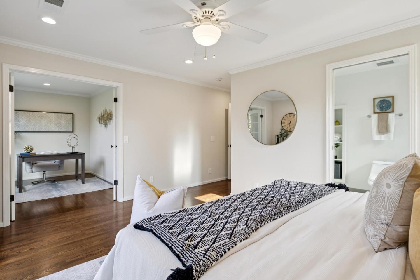 Detail Gallery Image 18 of 37 For 308 Hedge Rd, Menlo Park,  CA 94025 - 3 Beds | 2 Baths