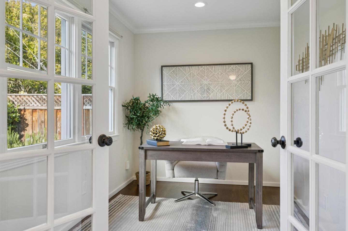 Detail Gallery Image 19 of 37 For 308 Hedge Rd, Menlo Park,  CA 94025 - 3 Beds | 2 Baths