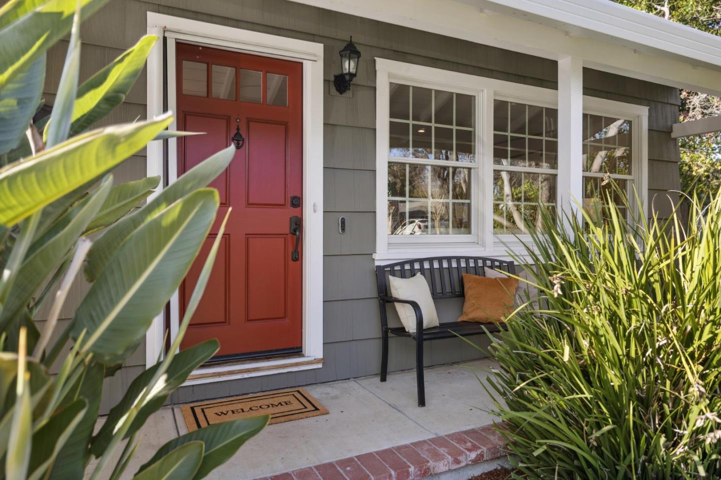 Detail Gallery Image 5 of 37 For 308 Hedge Rd, Menlo Park,  CA 94025 - 3 Beds | 2 Baths