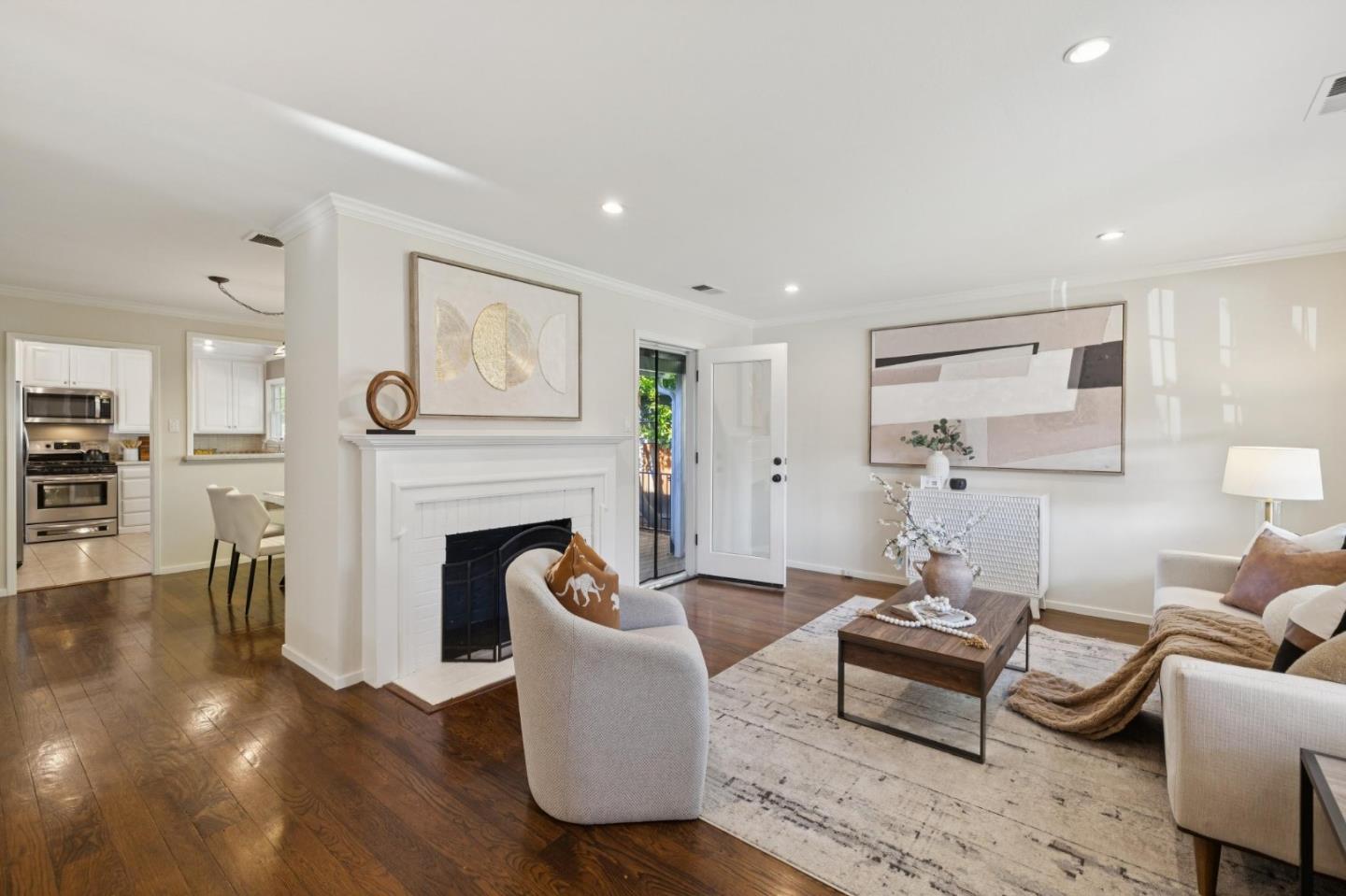 Detail Gallery Image 7 of 37 For 308 Hedge Rd, Menlo Park,  CA 94025 - 3 Beds | 2 Baths