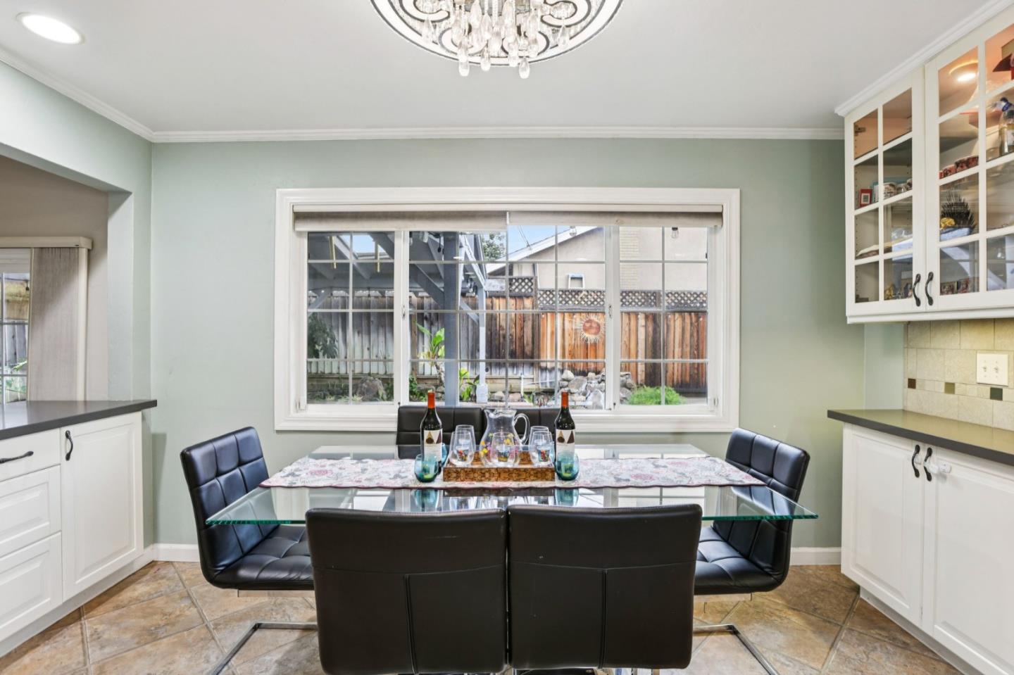 Detail Gallery Image 8 of 41 For 3272 Vistamont Dr, San Jose,  CA 95118 - 3 Beds | 2 Baths