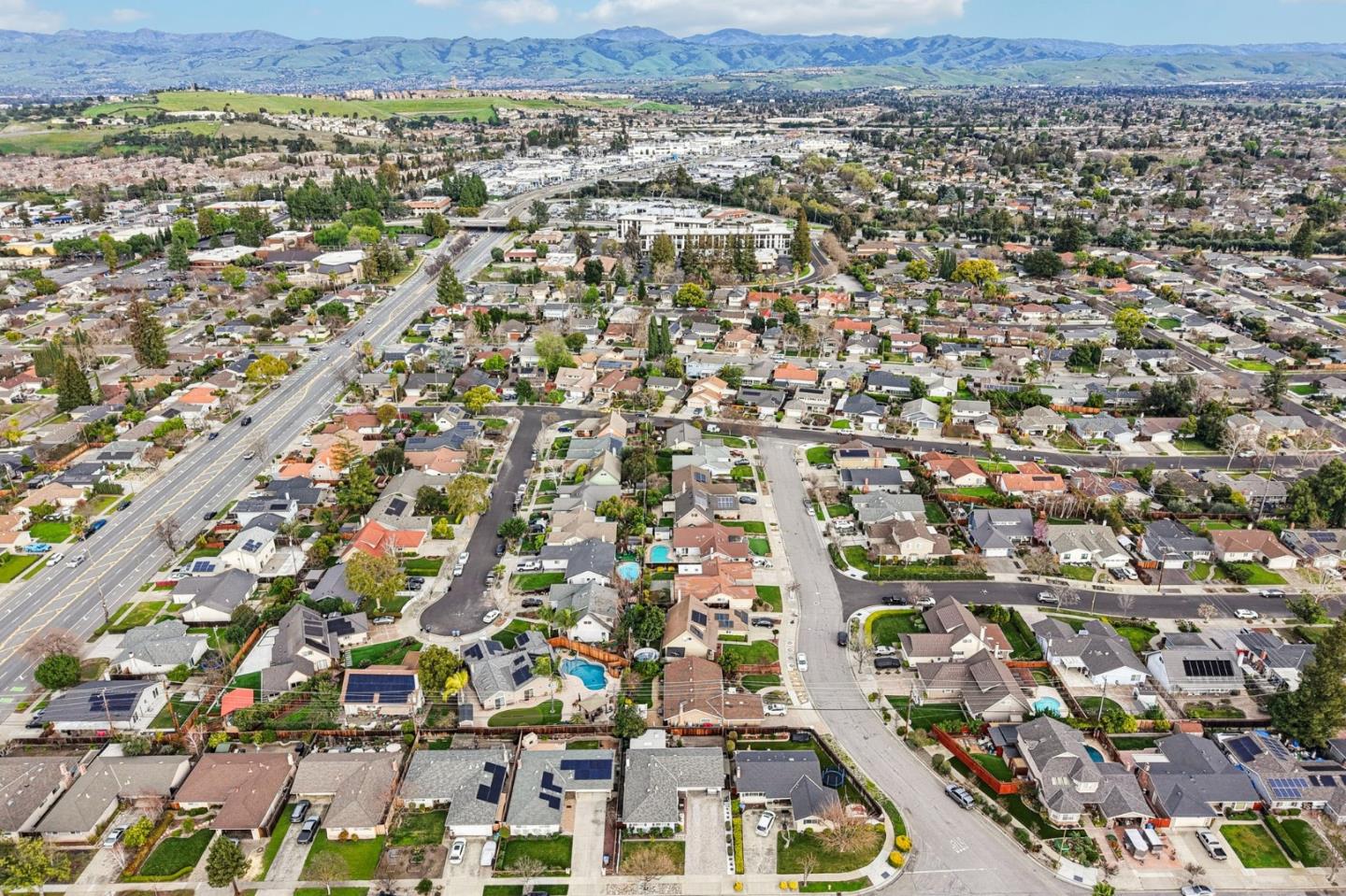 Detail Gallery Image 34 of 41 For 3272 Vistamont Dr, San Jose,  CA 95118 - 3 Beds | 2 Baths