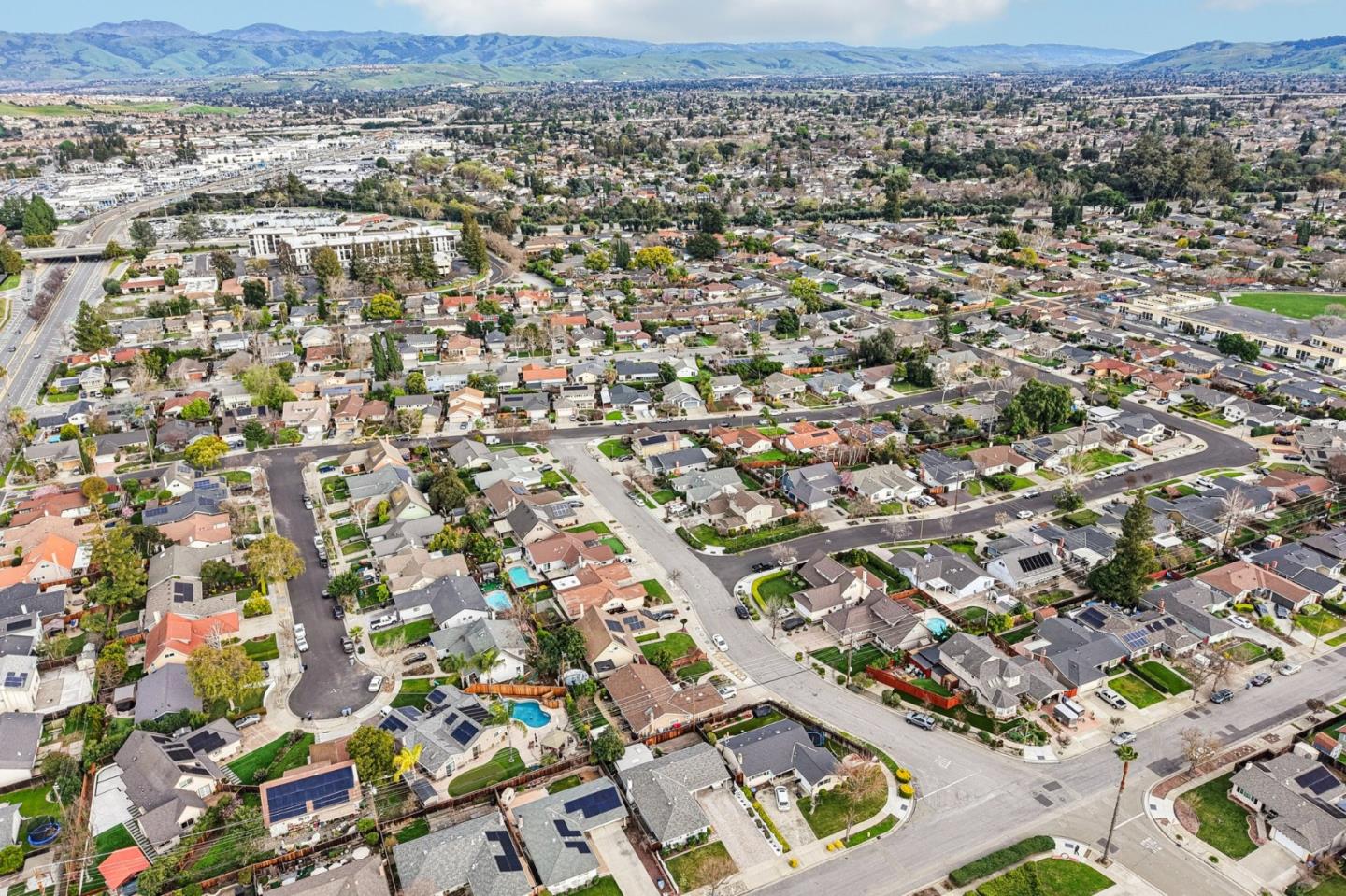 Detail Gallery Image 36 of 41 For 3272 Vistamont Dr, San Jose,  CA 95118 - 3 Beds | 2 Baths