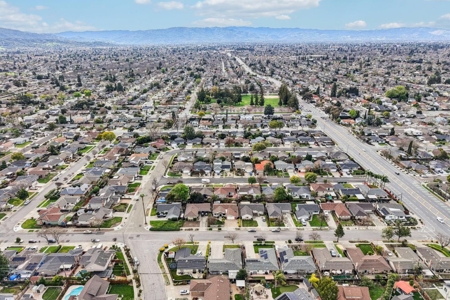 Detail Gallery Image 38 of 41 For 3272 Vistamont Dr, San Jose,  CA 95118 - 3 Beds | 2 Baths