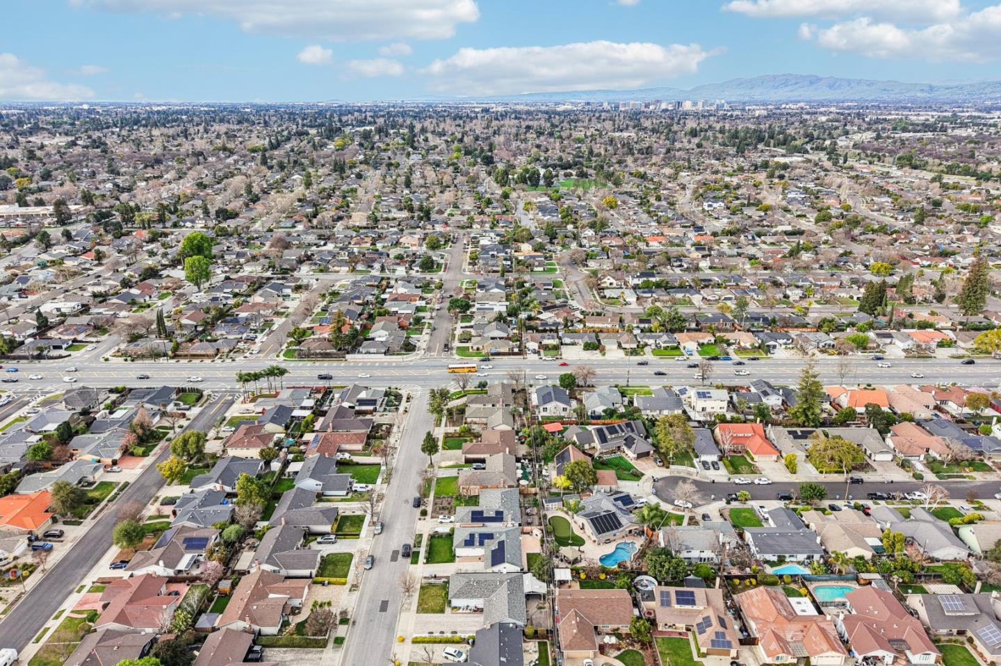 Detail Gallery Image 39 of 41 For 3272 Vistamont Dr, San Jose,  CA 95118 - 3 Beds | 2 Baths