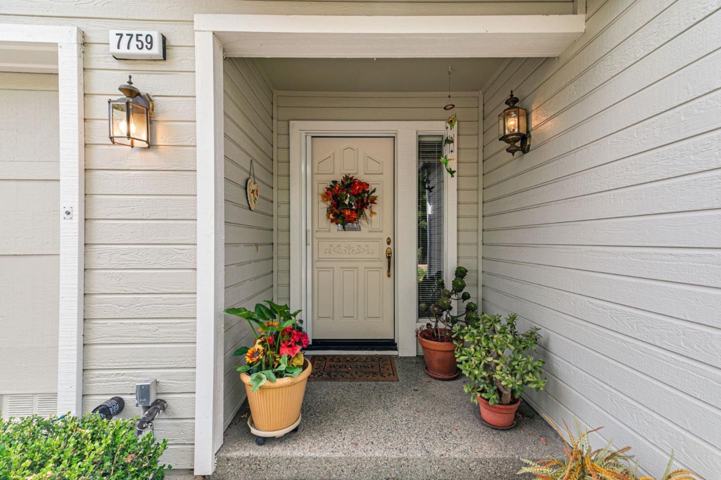 Detail Gallery Image 2 of 19 For 7759 Beltane Dr, San Jose,  CA 95135 - 2 Beds | 2 Baths