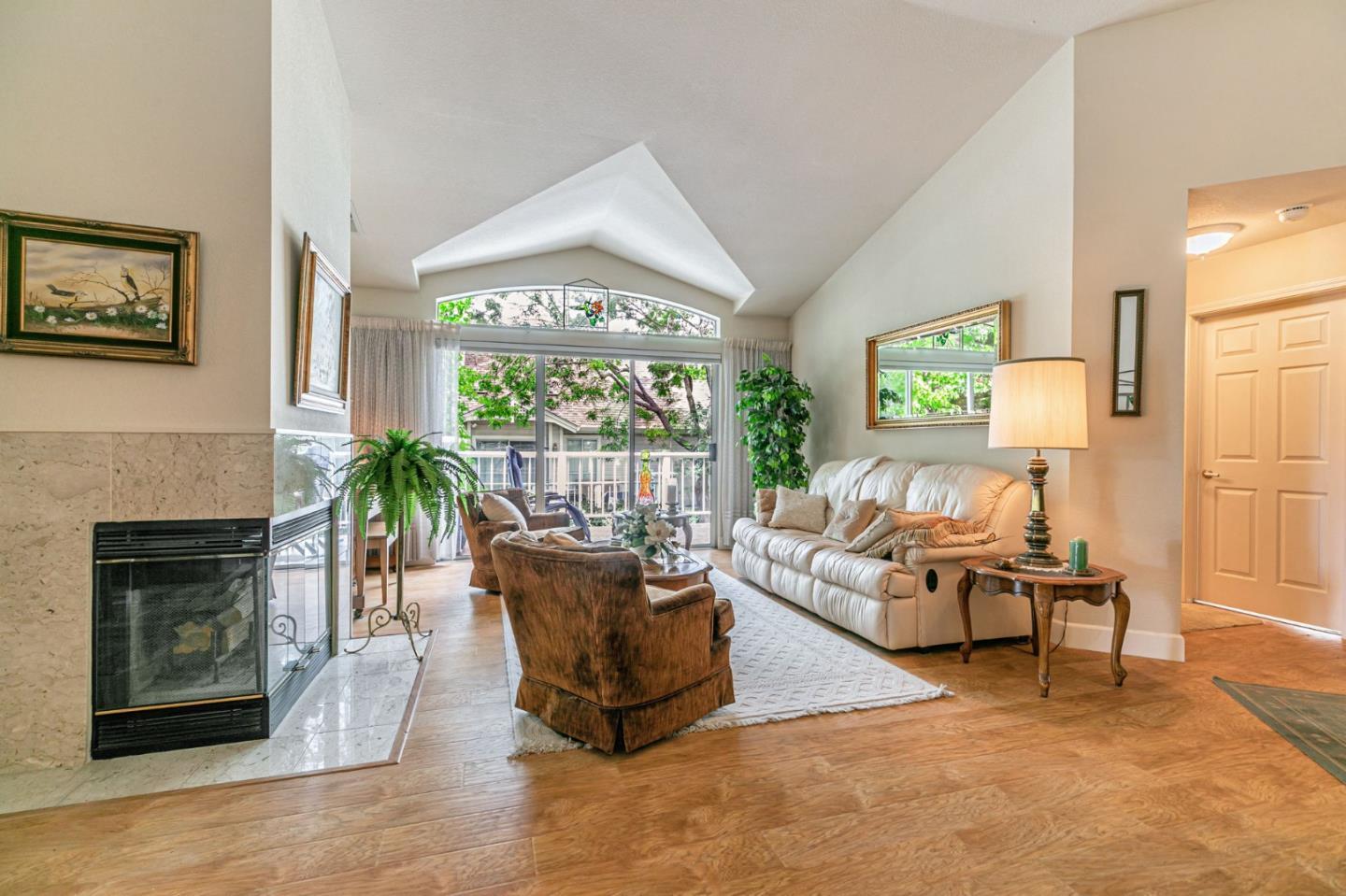 Detail Gallery Image 4 of 19 For 7759 Beltane Dr, San Jose,  CA 95135 - 2 Beds | 2 Baths