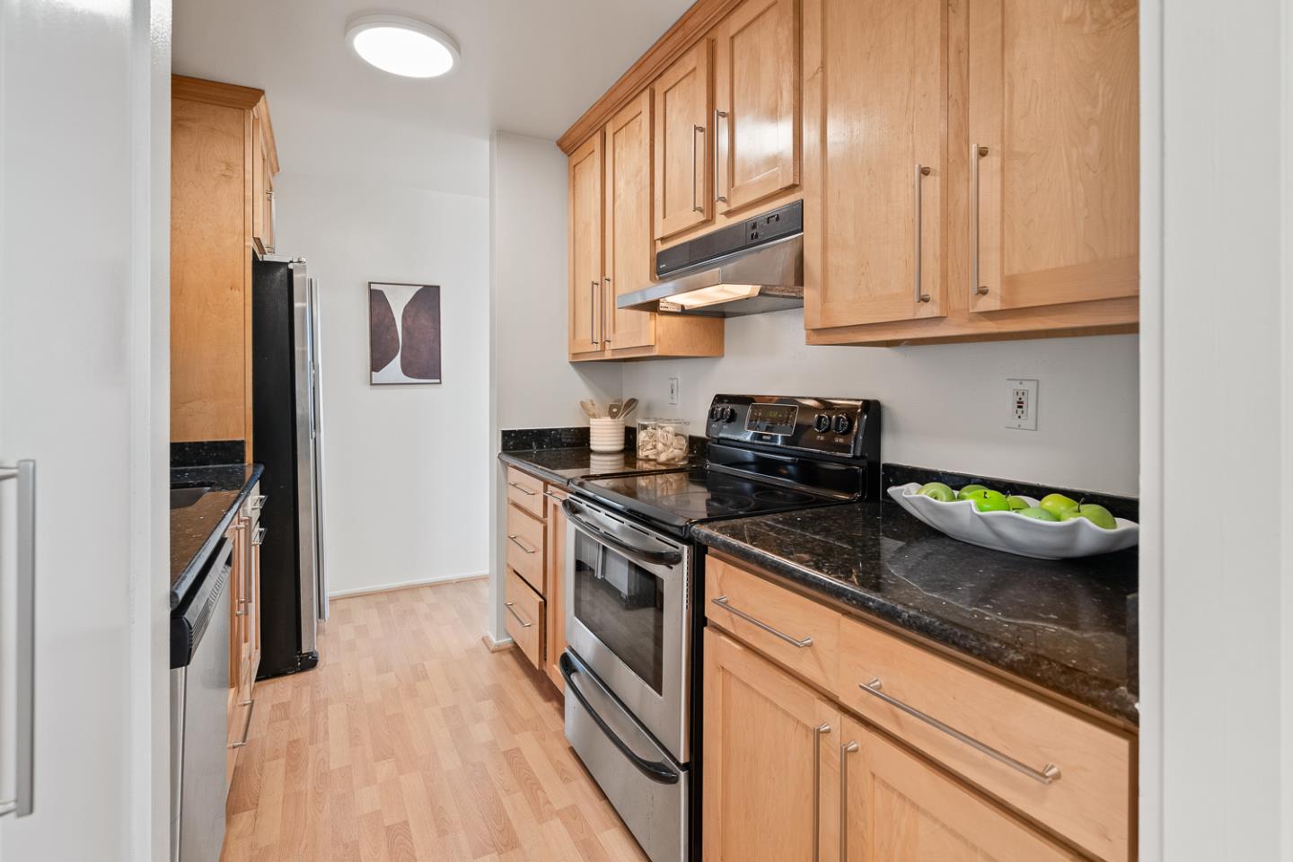 Detail Gallery Image 10 of 34 For 320 Vallejo Dr #40,  Millbrae,  CA 94030 - 2 Beds | 2 Baths