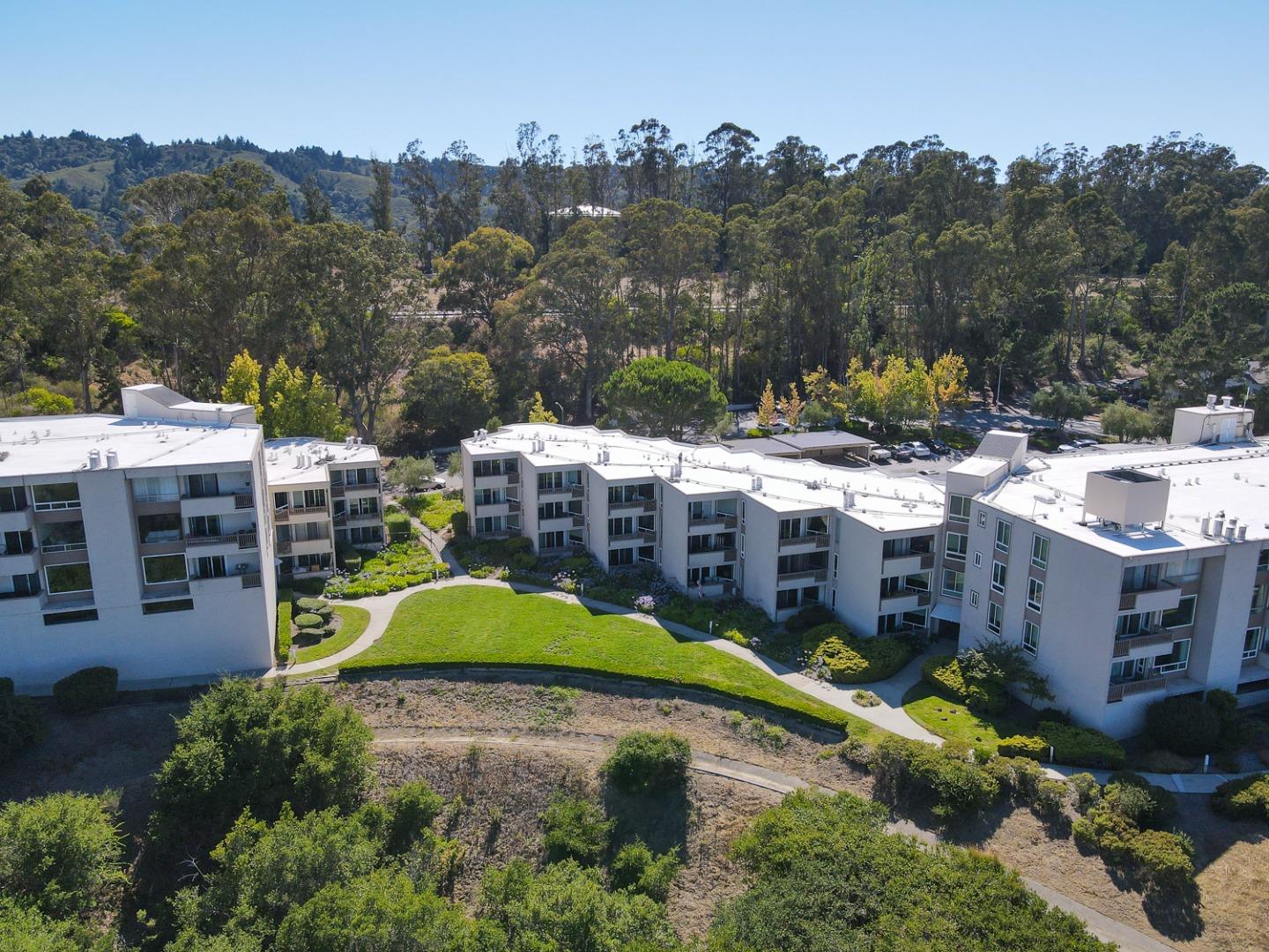 Detail Gallery Image 27 of 34 For 320 Vallejo Dr #40,  Millbrae,  CA 94030 - 2 Beds | 2 Baths