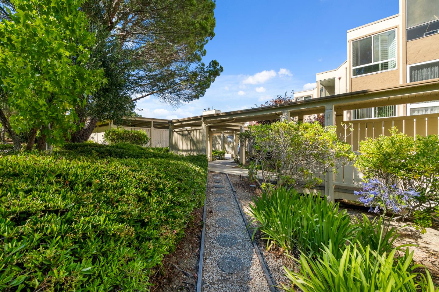 Detail Gallery Image 31 of 34 For 320 Vallejo Dr #40,  Millbrae,  CA 94030 - 2 Beds | 2 Baths