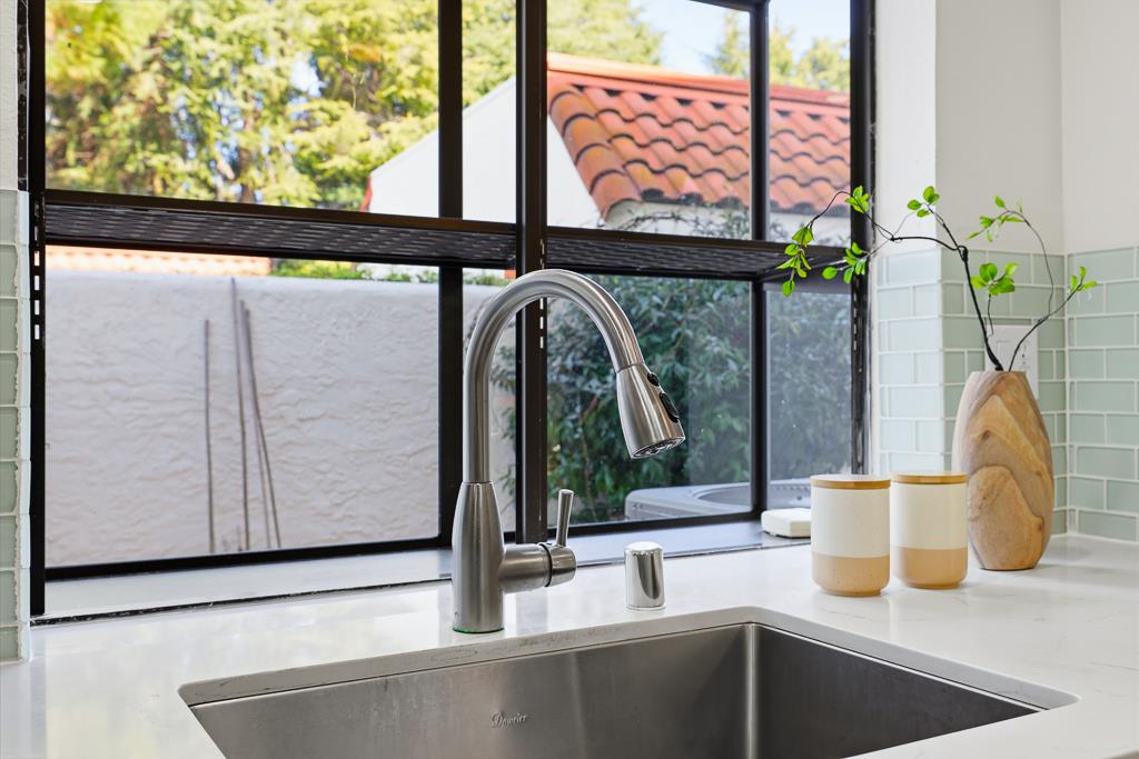 Detail Gallery Image 28 of 37 For 1036 Chula Vista Ter, Sunnyvale,  CA 94086 - 2 Beds | 2/1 Baths