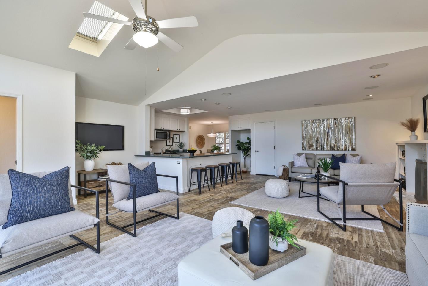 Detail Gallery Image 5 of 27 For 860 Buchser Way, San Jose,  CA 95125 - 3 Beds | 2/1 Baths