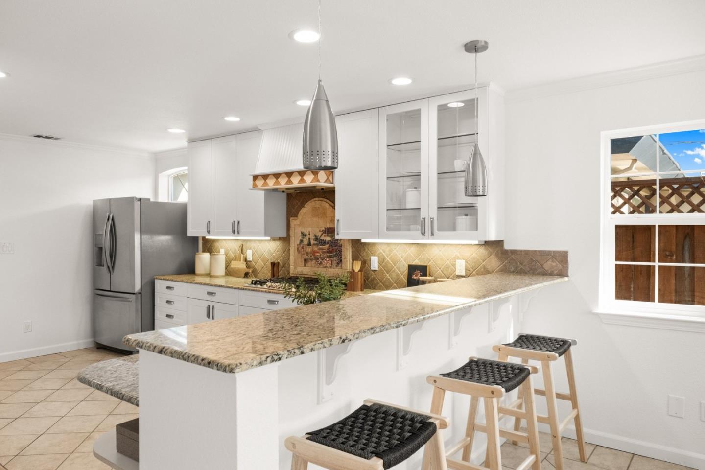 Detail Gallery Image 14 of 52 For 3936 Regan Dr, San Mateo,  CA 94403 - 4 Beds | 3 Baths