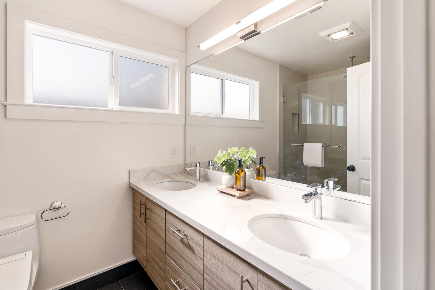 Detail Gallery Image 17 of 37 For 331 Rockwood Dr, South San Francisco,  CA 94080 - 3 Beds | 2 Baths