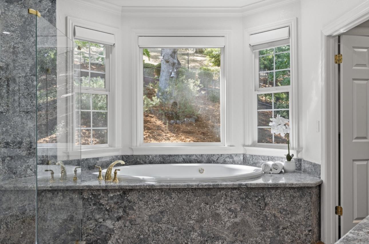 Detail Gallery Image 19 of 40 For 1925 Mantelli Dr, Gilroy,  CA 95020 - 5 Beds | 3/1 Baths