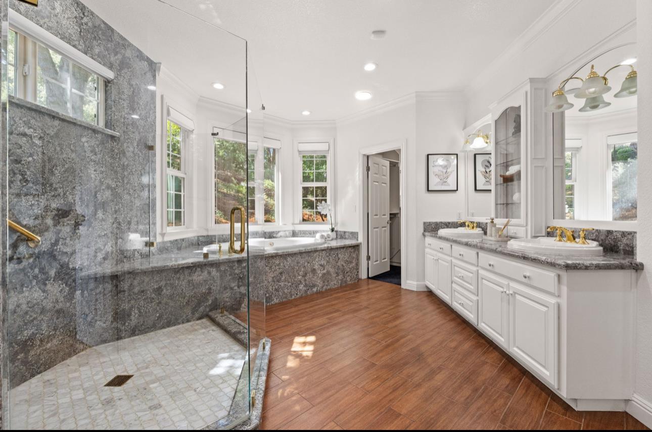 Detail Gallery Image 20 of 40 For 1925 Mantelli Dr, Gilroy,  CA 95020 - 5 Beds | 3/1 Baths