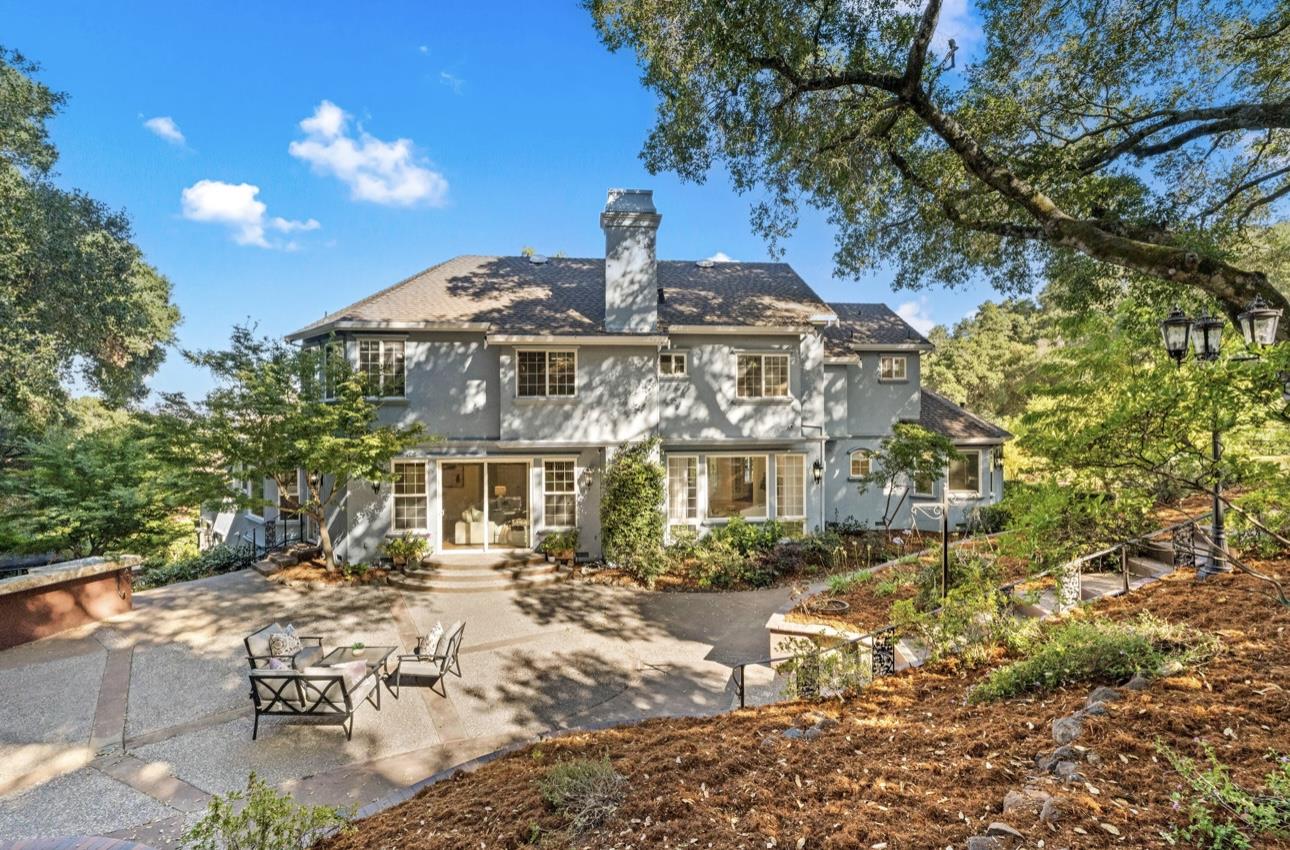 Detail Gallery Image 29 of 40 For 1925 Mantelli Dr, Gilroy,  CA 95020 - 5 Beds | 3/1 Baths