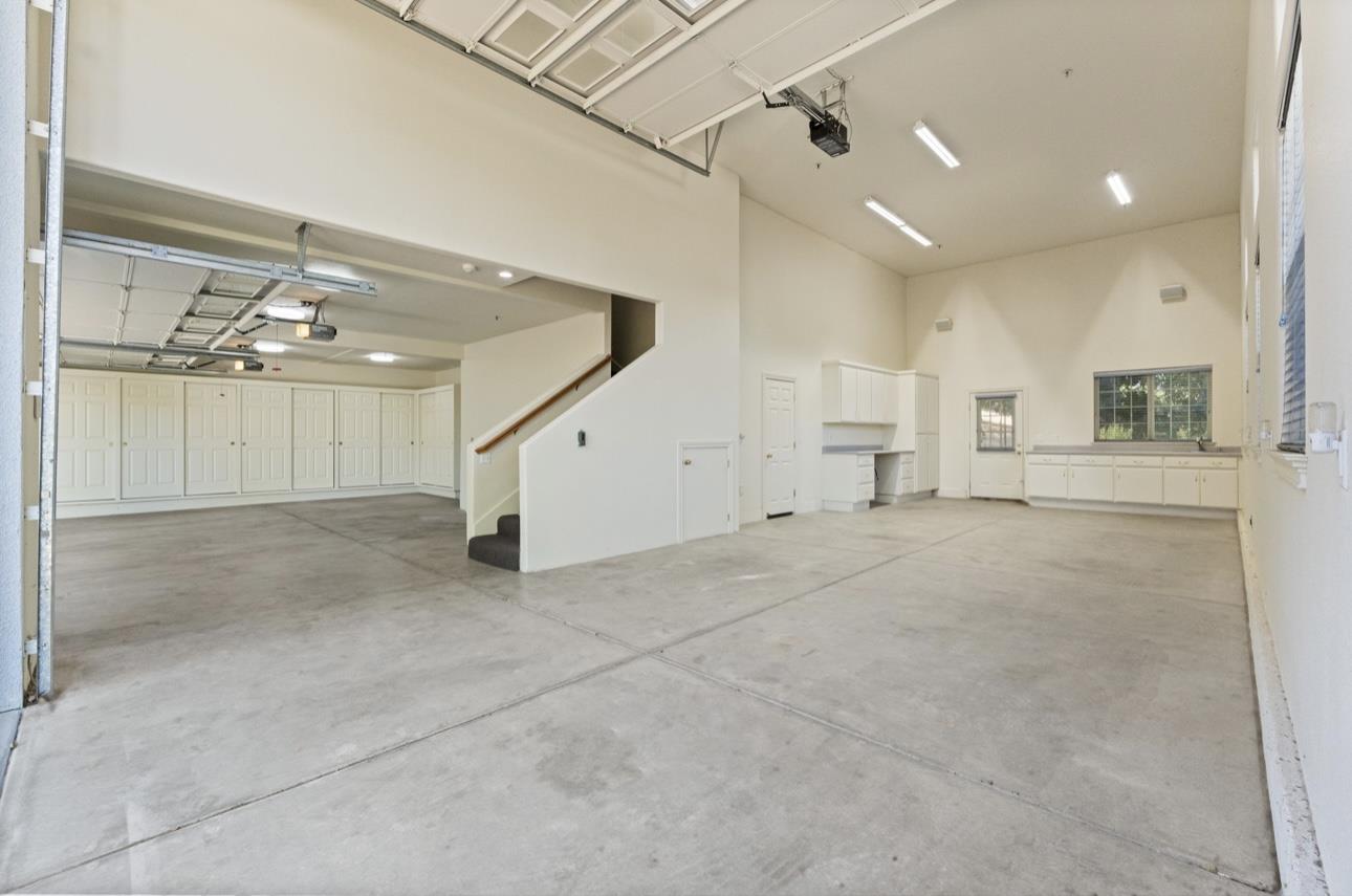 Detail Gallery Image 37 of 40 For 1925 Mantelli Dr, Gilroy,  CA 95020 - 5 Beds | 3/1 Baths